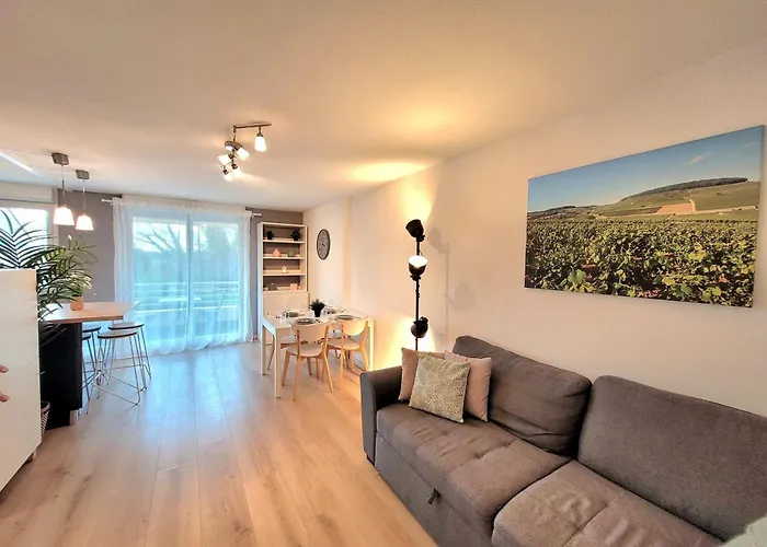 Cozy Pool View Of Cite Des Vins Διαμέρισμα *